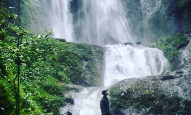 Wisata Air Terjun Dolo Kediri