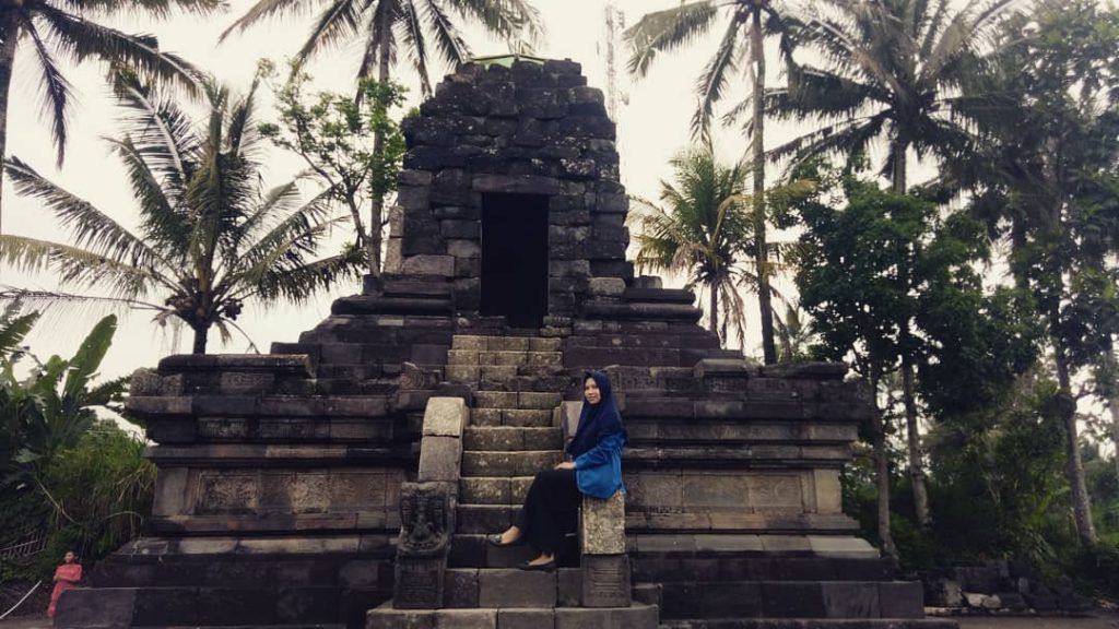 Wisata Sejarah Candi Lumbung Sengi Magelang