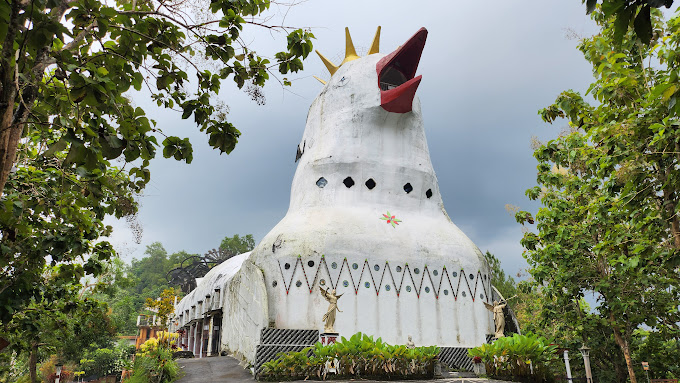 bukit rhema gereja ayam magelang