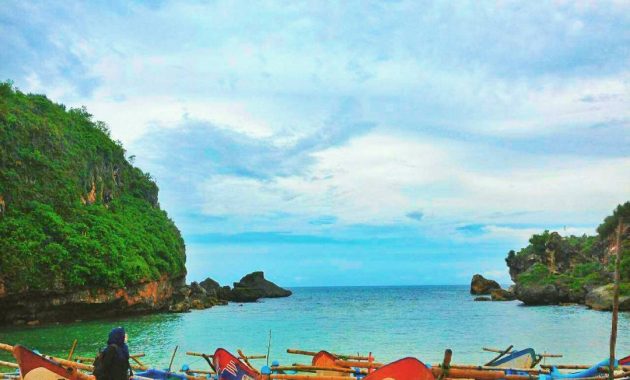 Destinasi Wisata Pantai Ngrenehan Di Gunungkidul