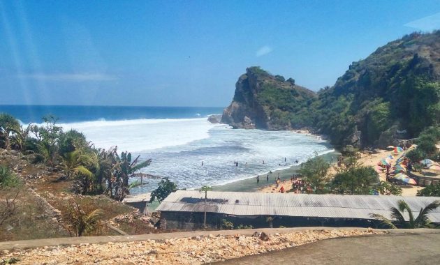 Destinasi Wisata Pantai Nguyahan Di Gunungkidul