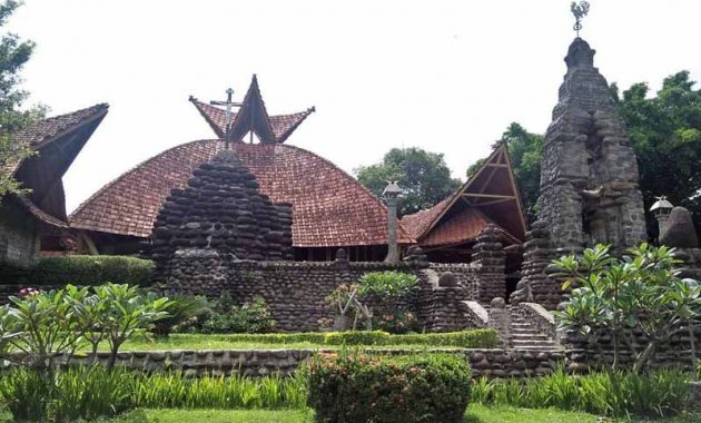 Kawasan Gereja Pohsarang Kediri