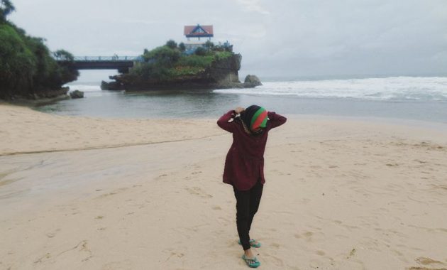 Kawasan Wisata Pantai Kukup Di Gunungkidul