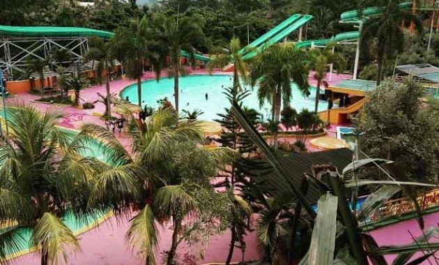 Kolam Renang Taman Wisata Lembah Hijau Lampung