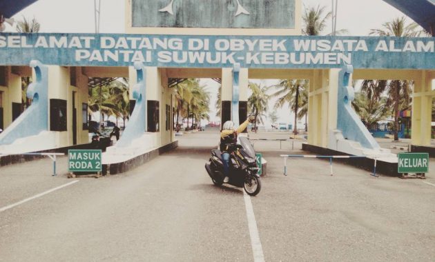 Pintu Masuk Pantai Suwuk Kebumen