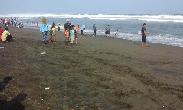 Suasana Pantai Suwuk Kebumen Jateng