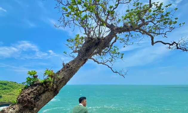 pantai kesirat gunung kidul