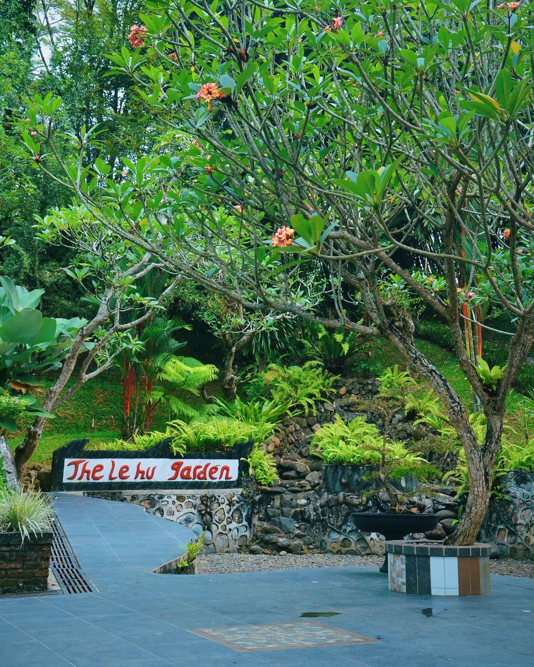 the le hu garden