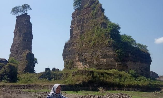 Jalan Menuju Brown Canyon Semarang