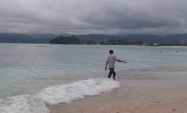 Jalan Menuju Pantai Labuhan Jukung Lampung