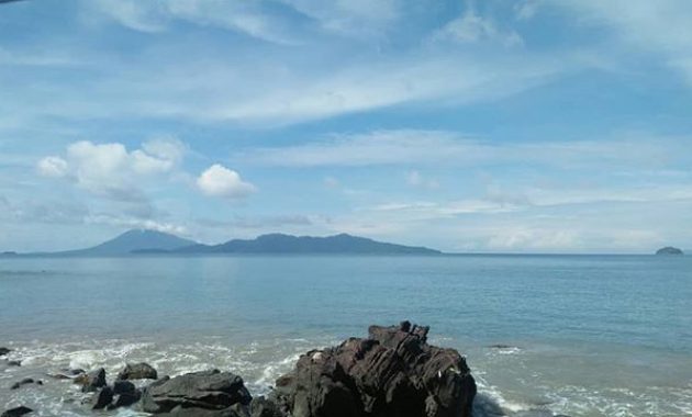 Panorama Wisata Pantai Wartawan Lampung