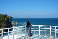 Fasilitas Teras Kaca Pantai Nguluran Gunung Kidul