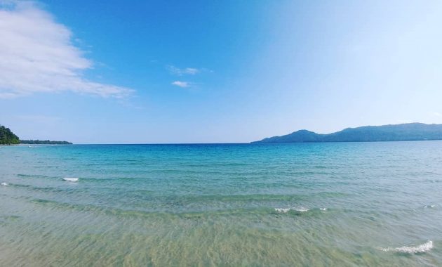 Panorama Pantai Natsepa Ambon