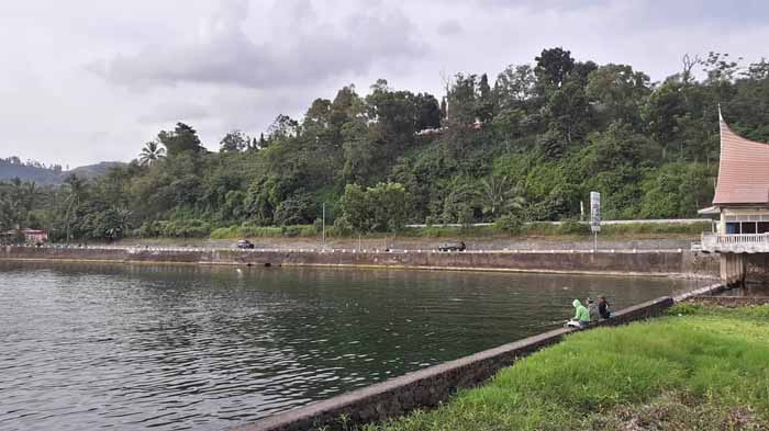 10 Gambar Danau  Singkarak Lokasi Keindahan Spot Foto 