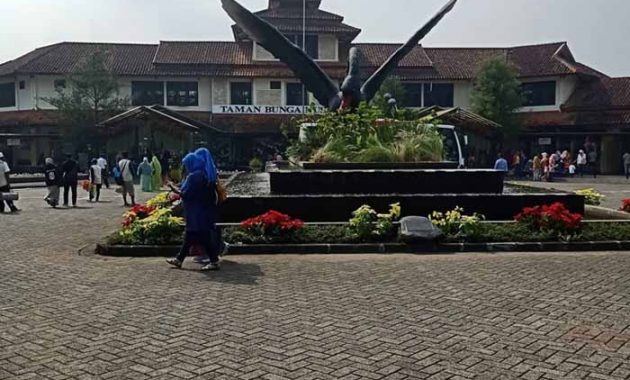 Fasilitas Taman Bunga Nusantara Bogor