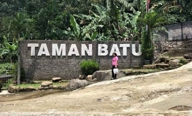 Jalan Menuju Taman Batu Purwakarta Jalan Menuju Taman Batu Purwakarta