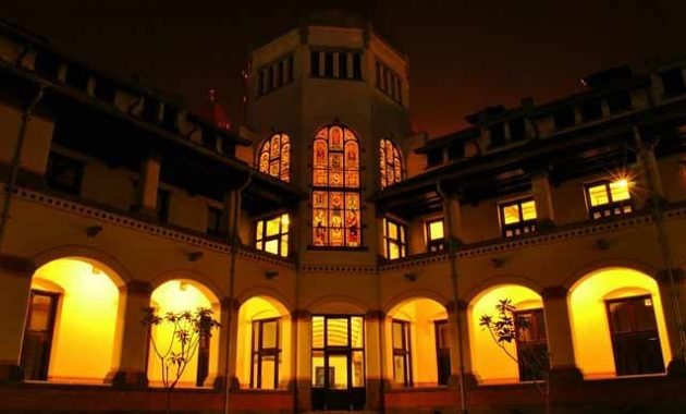 Jam Buka Lawang Sewu Semarang