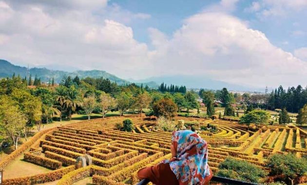 10 Foto Taman  Bunga  Nusantara  Tiket Masuk Jam Buka 