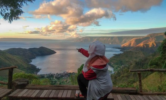 Panorama Bukit Indah Simarjarunjung Sumut