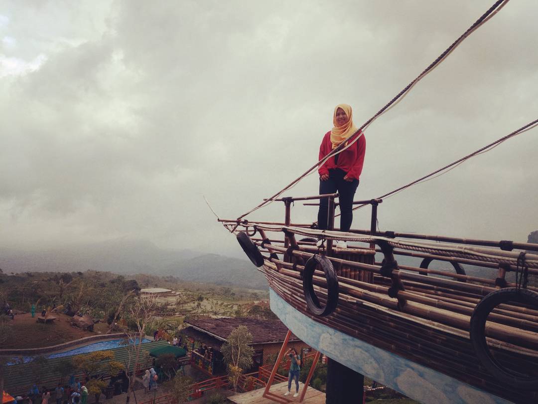 10 Gambar Villa Khayangan Jonggol, Tiket Masuk, Spot Foto ...