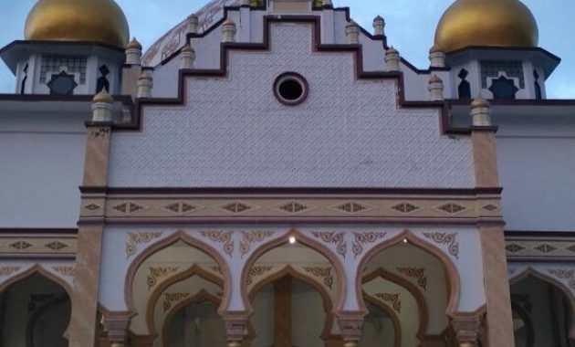 Masjid Raya Ruhama di Takengon Aceh Masjid Raya Ruhama di Takengon Aceh
