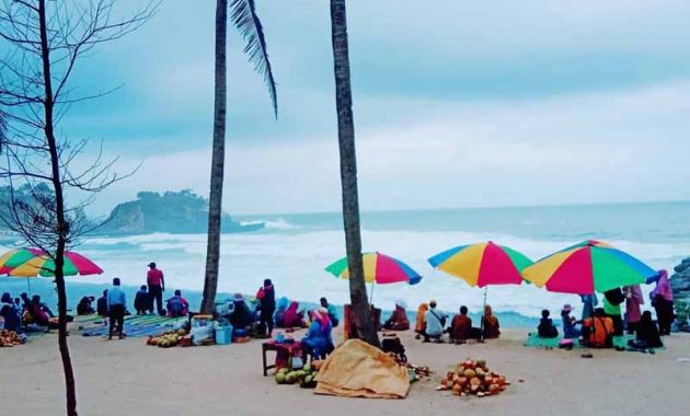 Fasilitas Pantai Klayar Pacitan Fasilitas Pantai Klayar Pacitan