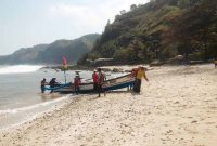 Fasilitas Pantai Menganti Kebumen