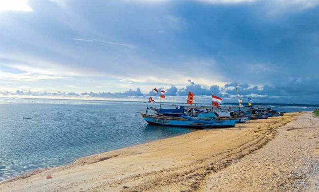 Fasilitas Pantai Ujung Genteng Sukabumi Fasilitas Pantai Ujung Genteng Sukabumi