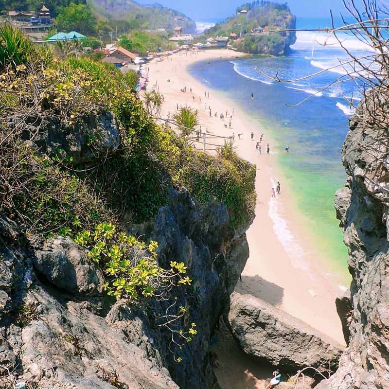 Harga Tiket Masuk Pantai Kutang : Pantai Papuma Jember ...