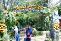 Jalan Menuju Kebun Binatang Bandung