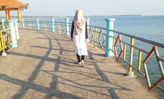 Jalan Menuju Pantai Kartini Jepara Jalan Menuju Pantai Kartini Jepara