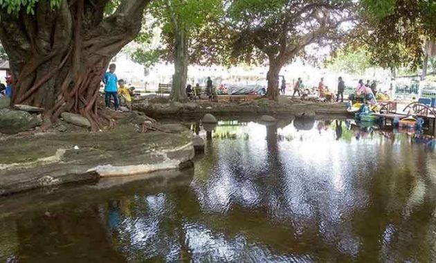 Jalan Menuju Taman Rekreasi Wiladatika Cibubur