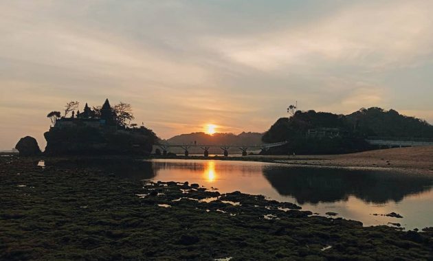 Jam Buka Pantai Balekambang Malang