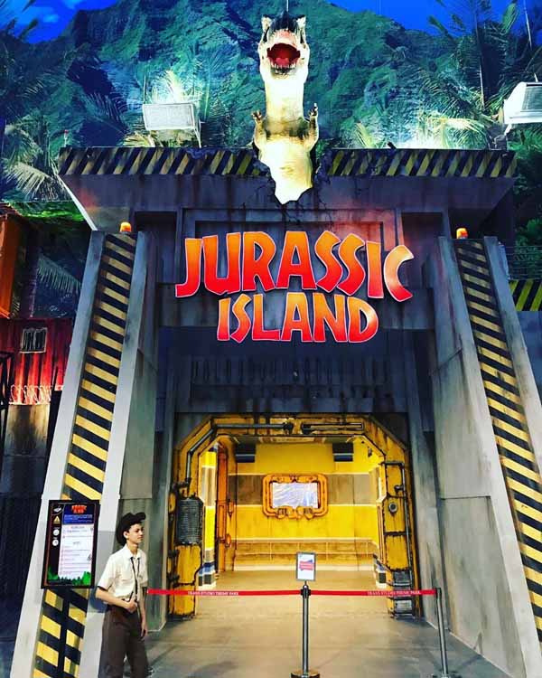 Jurassic IslandTrans Studio Cibubur Depok