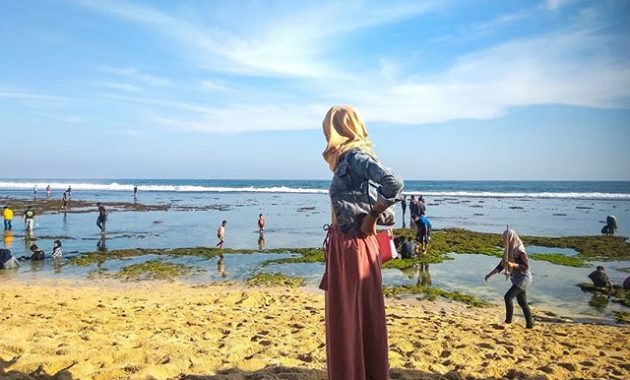 Panorama Pantai Pok Tunggal Gunungkidul