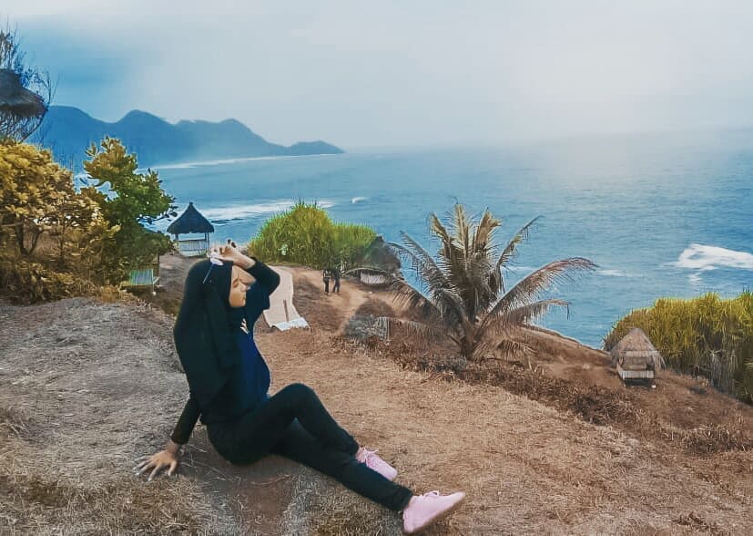10 Gambar Pantai Menganti, Tiket Masuk, Lokasi, Jam Buka ...