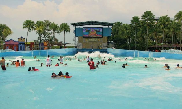 Tsunami Pool Hawai Waterpark Malang