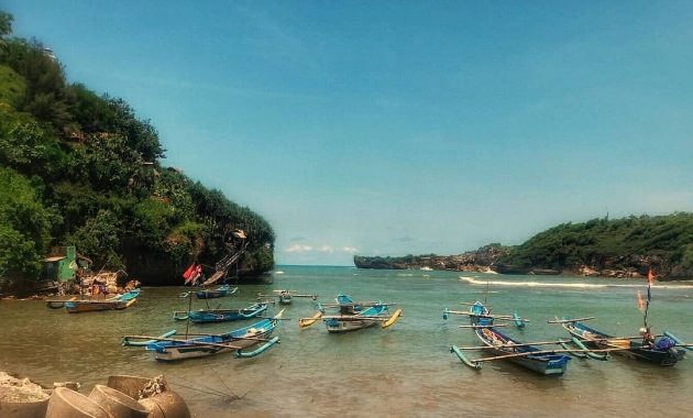 Jalan Menuju Pantai Baron Gunungkidul