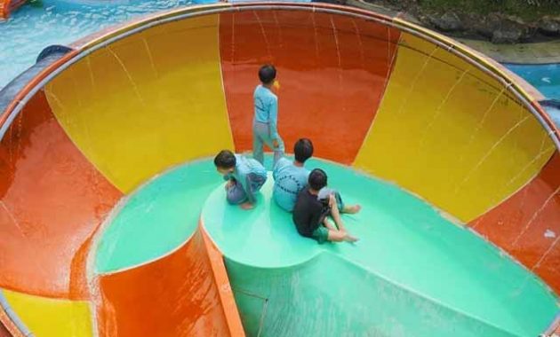 Wahana Ryzzy Azzahra Waterpark Sukabumi