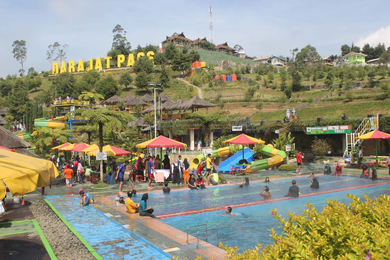 kolam renang air panas