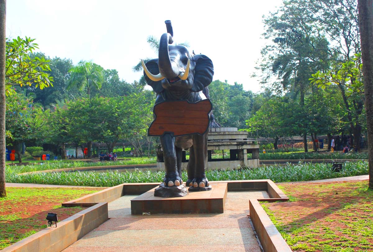 taman refleksi Ragunan Zoo